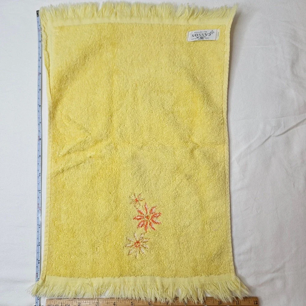 Vintage Cannon Yellow Cotton Hand Towel Embroidered Floral Daisy Fringe 70s USA